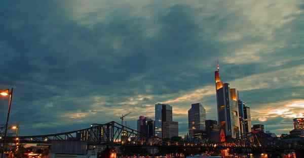 大数据包含设备数据的行业文章