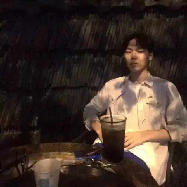 魏丽博雄