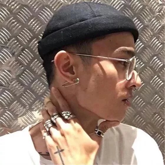 别瑗旭秋